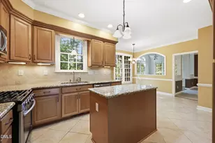 305 Parkknoll Ln, Cary, NC 27519 - Photo 21