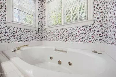 305 Parkknoll Lane, Cary, NC 27519 - Photo 37