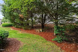 3018 Freeport Dr, Cary, NC 27519 - Photo 43