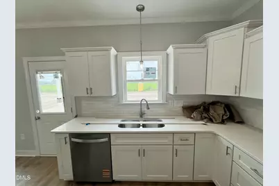 306 E Norwayne Alumni Way, Fremont, NC 27830 - Photo 7