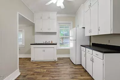 501 N Raiford Street, Selma, NC 27576 - Photo 11