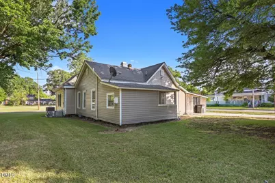 501 N Raiford Street, Selma, NC 27576 - Photo 25
