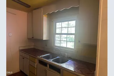 1209 Beverly Drive, Raleigh, NC 27610 - Photo 9