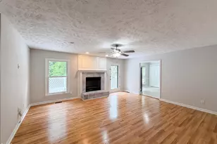 6921 Bone Creek Dr, Fayetteville, NC 28314 - Photo 3