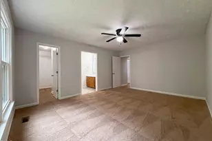 6921 Bone Creek Dr, Fayetteville, NC 28314 - Photo 7