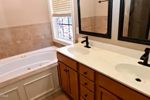 1337 Old Bramble Ln, Fuquay Varina, NC 27526 - Photo 7