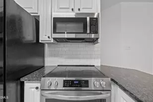 100 Brush Stream Dr, Cary, NC 27511 - Photo 19