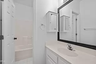 100 Brush Stream Dr, Cary, NC 27511 - Photo 9