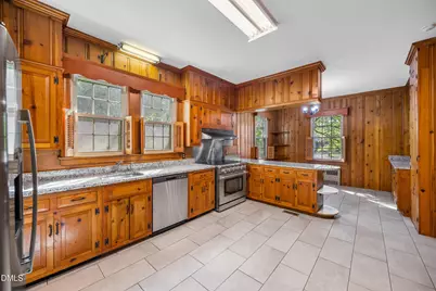 306 S Howard Circle, Tarboro, NC 27886 - Photo 9