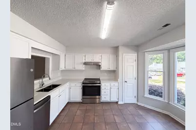 109 S McLean Court, Cary, NC 27513 - Photo 5