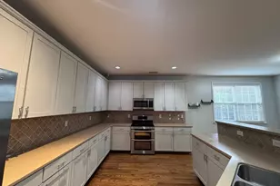 404 Byrams Ford Dr, Cary, NC 27513 - Photo 5
