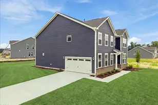 1420 Green Cypress Dr, Zebulon, NC 27597 - Photo 3