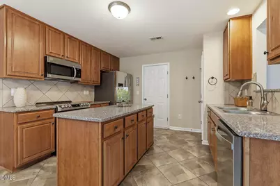 909 Steelhorse Drive, Fuquay Varina, NC 27526 - Photo 9