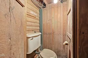 611 McReynolds St, Carthage, NC 28327 - Photo 55