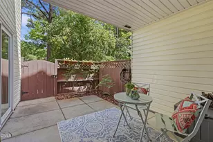 411 Summerwalk Cir, Chapel Hill, NC 27517 - Photo 3