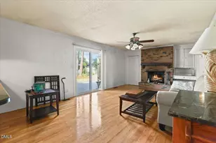 101 E Wilson St, Smithfield, NC 27577 - Photo 7