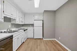 1630 Oxford Rd, Henderson, NC 27536 - Photo 3