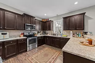 94 Diamond Creek Dr, Clayton, NC 27520 - Photo 9