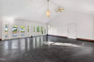 207 W 3rd St, Princeton, NC 27569 - Photo 27