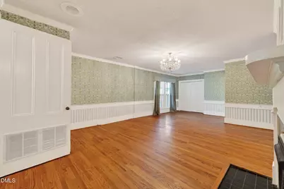 207 W 3rd Street, Princeton, NC 27569 - Photo 17