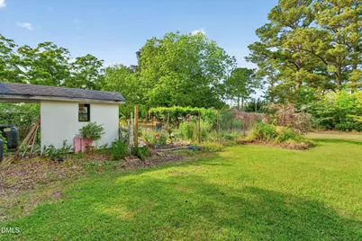 207 W 3rd Street, Princeton, NC 27569 - Photo 49