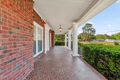 207 W 3rd Street, Princeton, NC 27569 - Photo 3