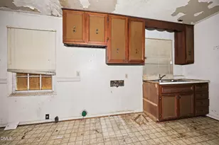 402 Abel St, Greenville, NC 27834 - Photo 21