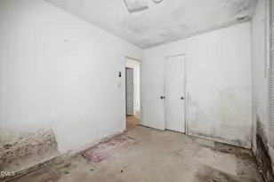 402 Abel St, Greenville, NC 27834 - Photo 27