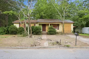 402 Abel St, Greenville, NC 27834 - Photo 15
