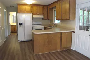 603 E Hammond St, Durham, NC 27704 - Photo 5