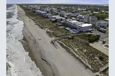 111 Hanby Avenue, Carolina Beach, NC 28428 - Photo 47