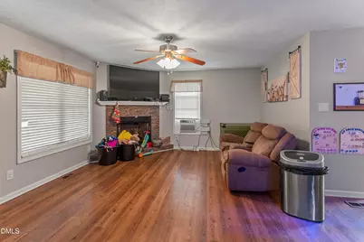 616 Trail End Lane, Newton Grove, NC 28366 - Photo 3