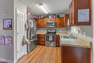 616 Trail End Lane, Newton Grove, NC 28366 - Photo 5