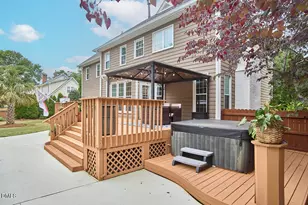 105 Weatherly Pl, Cary, NC 27518 - Photo 13