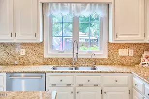 105 Weatherly Pl, Cary, NC 27518 - Photo 33