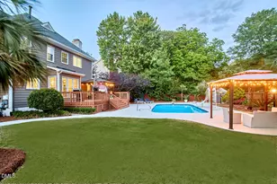 105 Weatherly Pl, Cary, NC 27518 - Photo 9