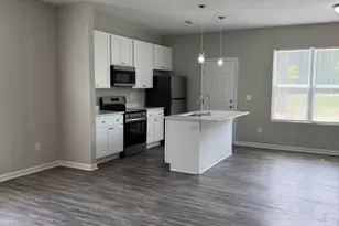 886 John St, Clayton, NC 27520 - Photo 3