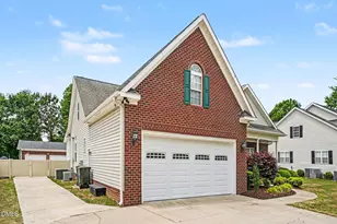 804 S Baden Ct, Goldsboro, NC 27534 - Photo 3