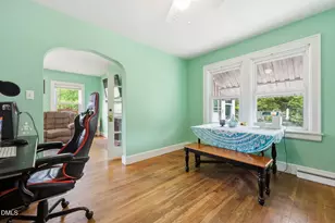 203 Vernon St, Broadway, NC 27505 - Photo 11