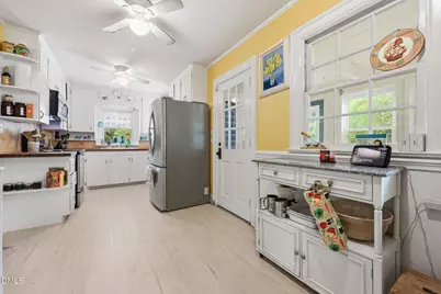 203 Vernon Street, Broadway, NC 27505 - Photo 17