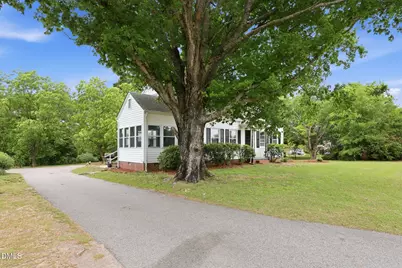 203 Vernon Street, Broadway, NC 27505 - Photo 3
