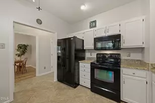 126 Riverwalk Cir, Cary, NC 27511 - Photo 3