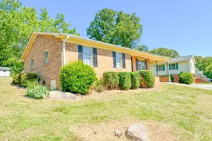 1201 Dover St, Roxboro, NC 27573 - Photo 3