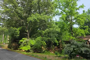 200 Eastwood Rd, Chapel Hill, NC 27514 - Photo 3