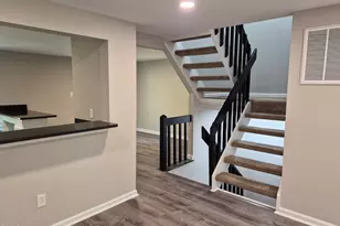 1910 Fox Sterling Dr, Raleigh, NC 27606 - Photo 11