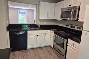 1910 Fox Sterling Dr, Raleigh, NC 27606 - Photo 5