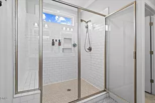 302 Old Hickory Dr, Raleigh, NC 27603 - Photo 23
