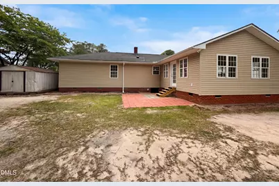 1210 N Park Avenue, Dunn, NC 28334 - Photo 17