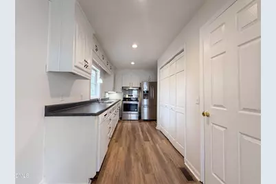 1210 N Park Avenue, Dunn, NC 28334 - Photo 9