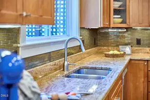908 Hillsborough Rd, Chapel Hill, NC 27516 - Photo 23